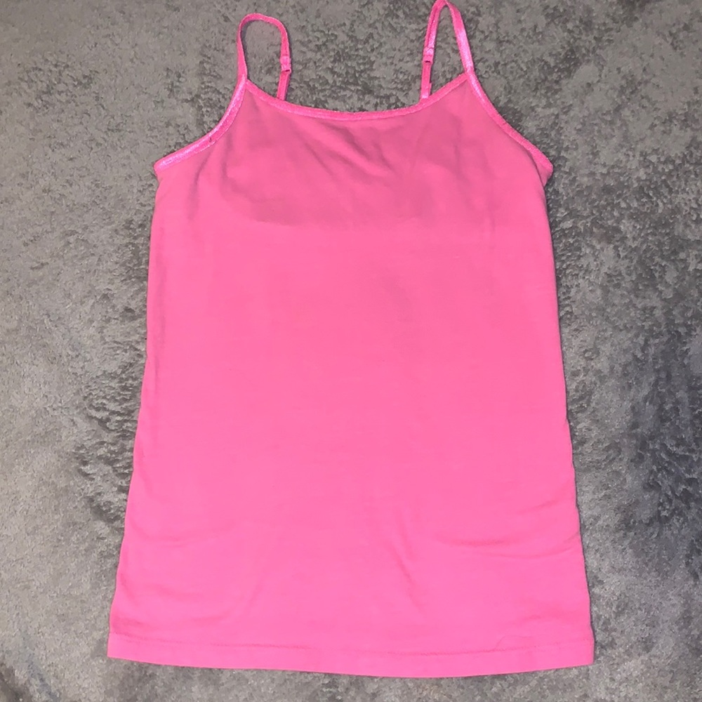 pink tank top